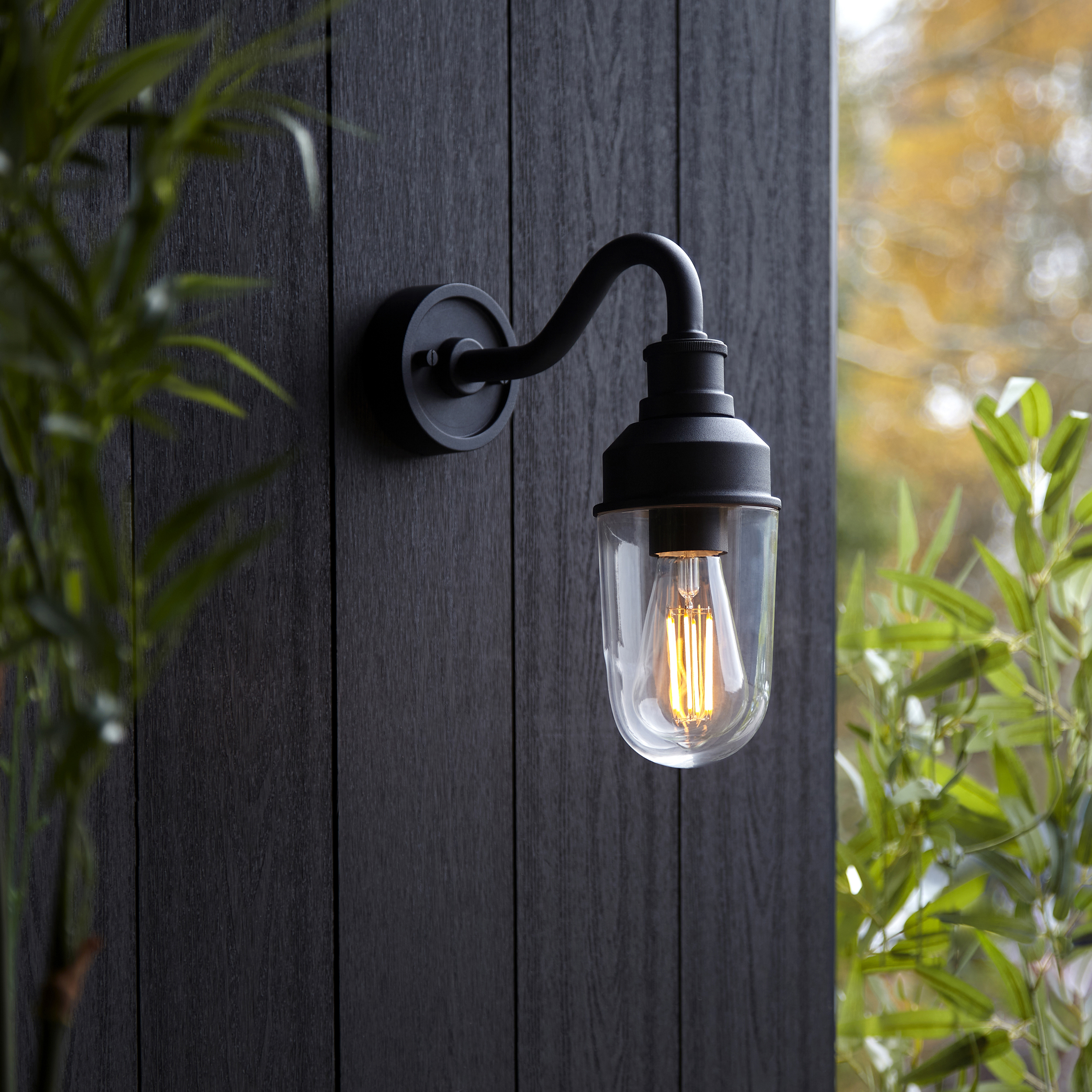 Navel Arched Arm Outdoor Wall Light, Black