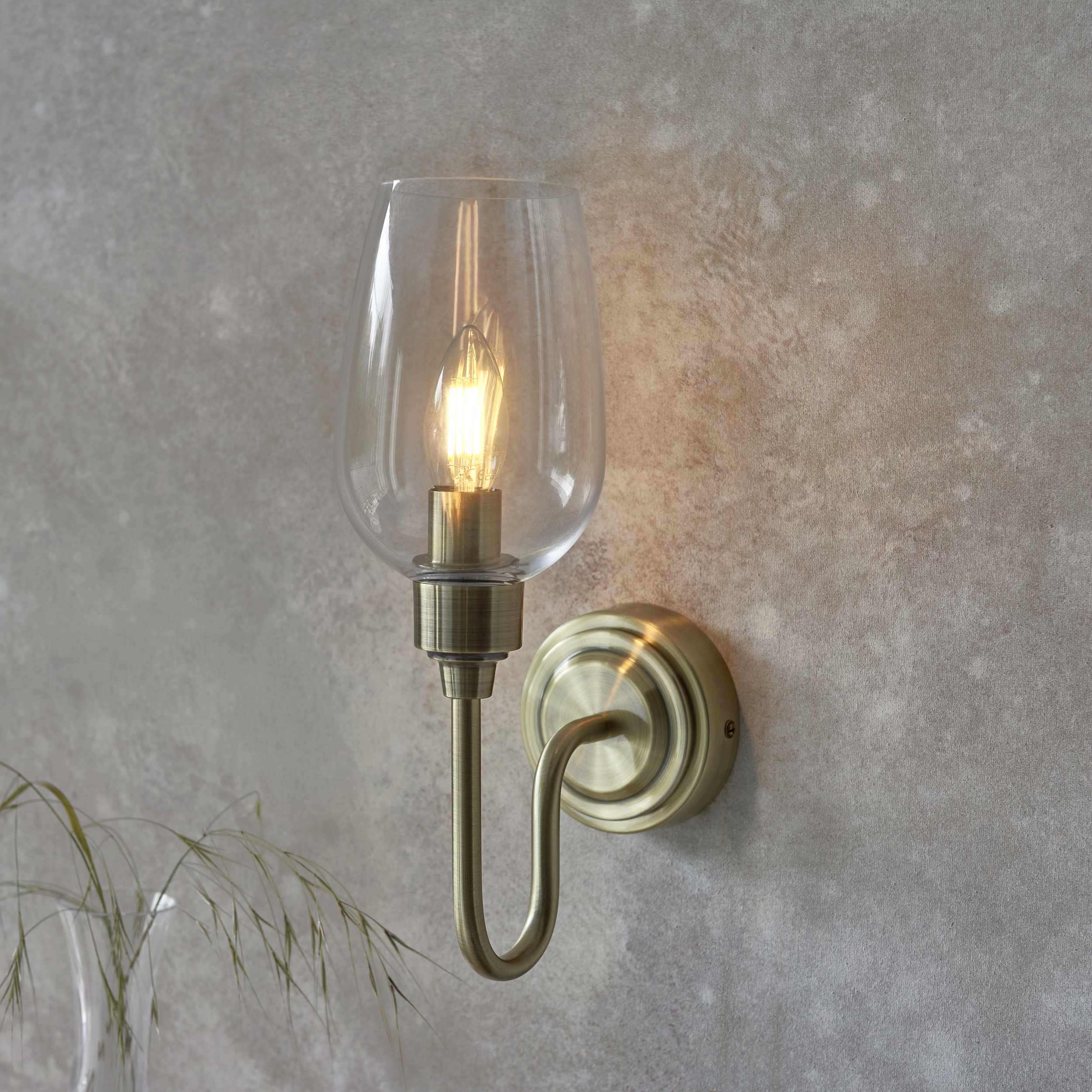 Richmond Wall Lamp, Antique brass, Clear Glass, 1 Light